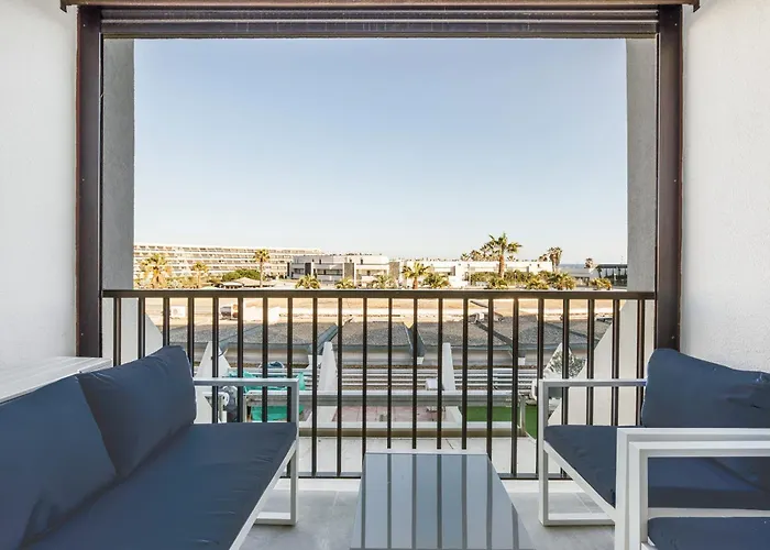 Naturiste Cap D'agde Heliopolis F 49